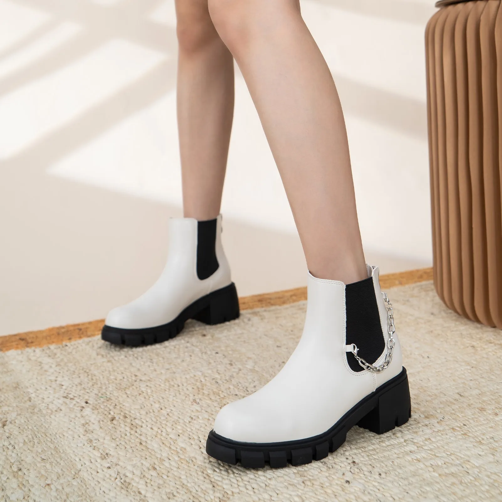 Platform Round Toe Ankle Booties