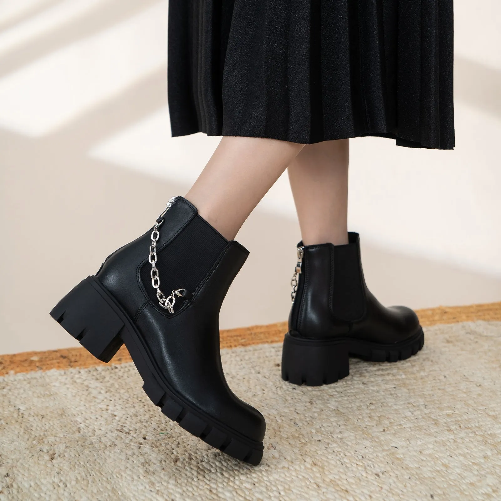 Platform Round Toe Ankle Booties