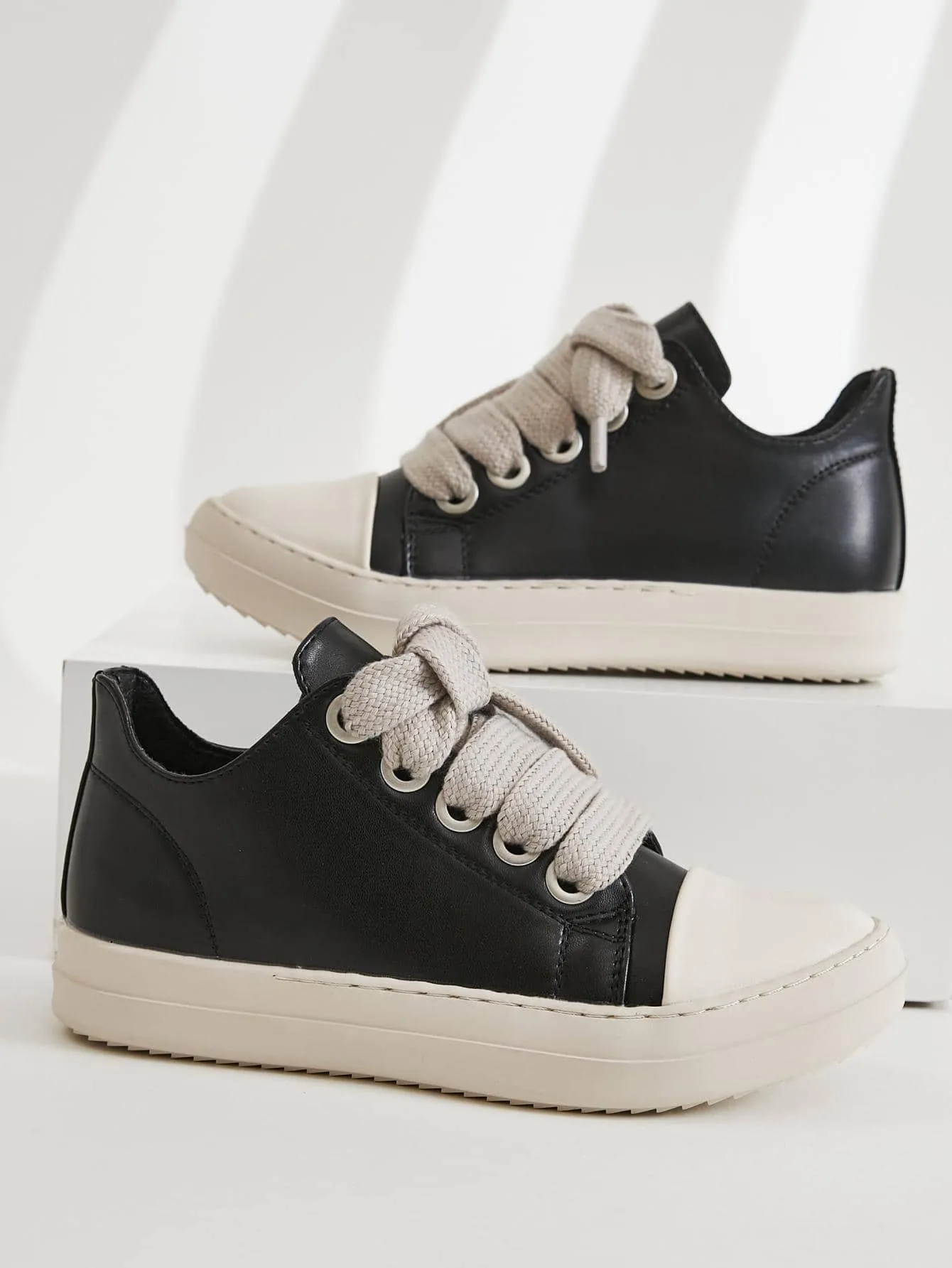 PU LEATHER LOW TRENDY  CASUAL SNEAKERS